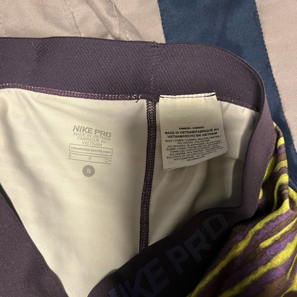 5 pairs of Nike shorts - Picture 11 of 11